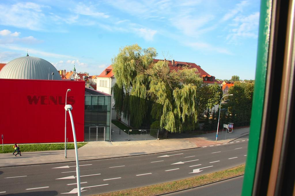 Apartamenty Krzywe Okna 지엘로나구라 객실 사진