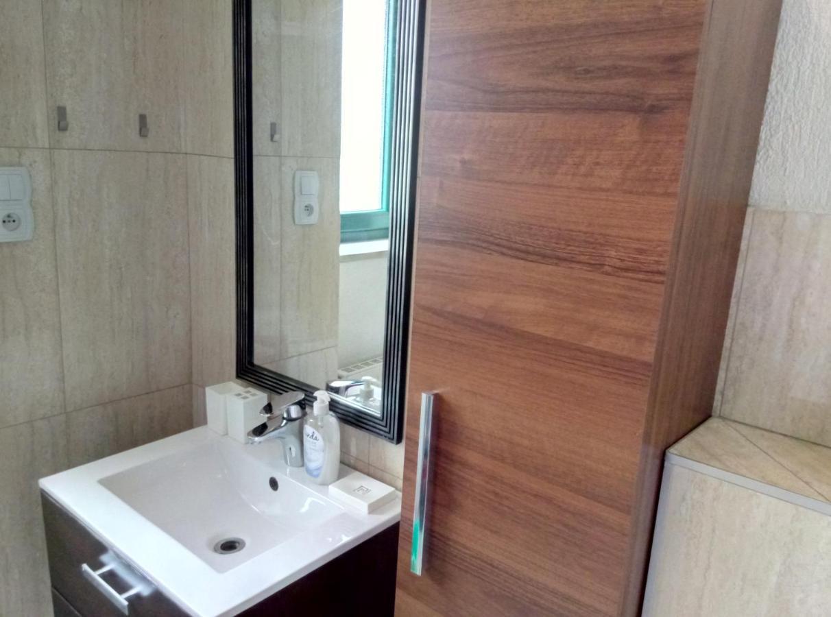 Apartamenty Krzywe Okna 지엘로나구라 외부 사진