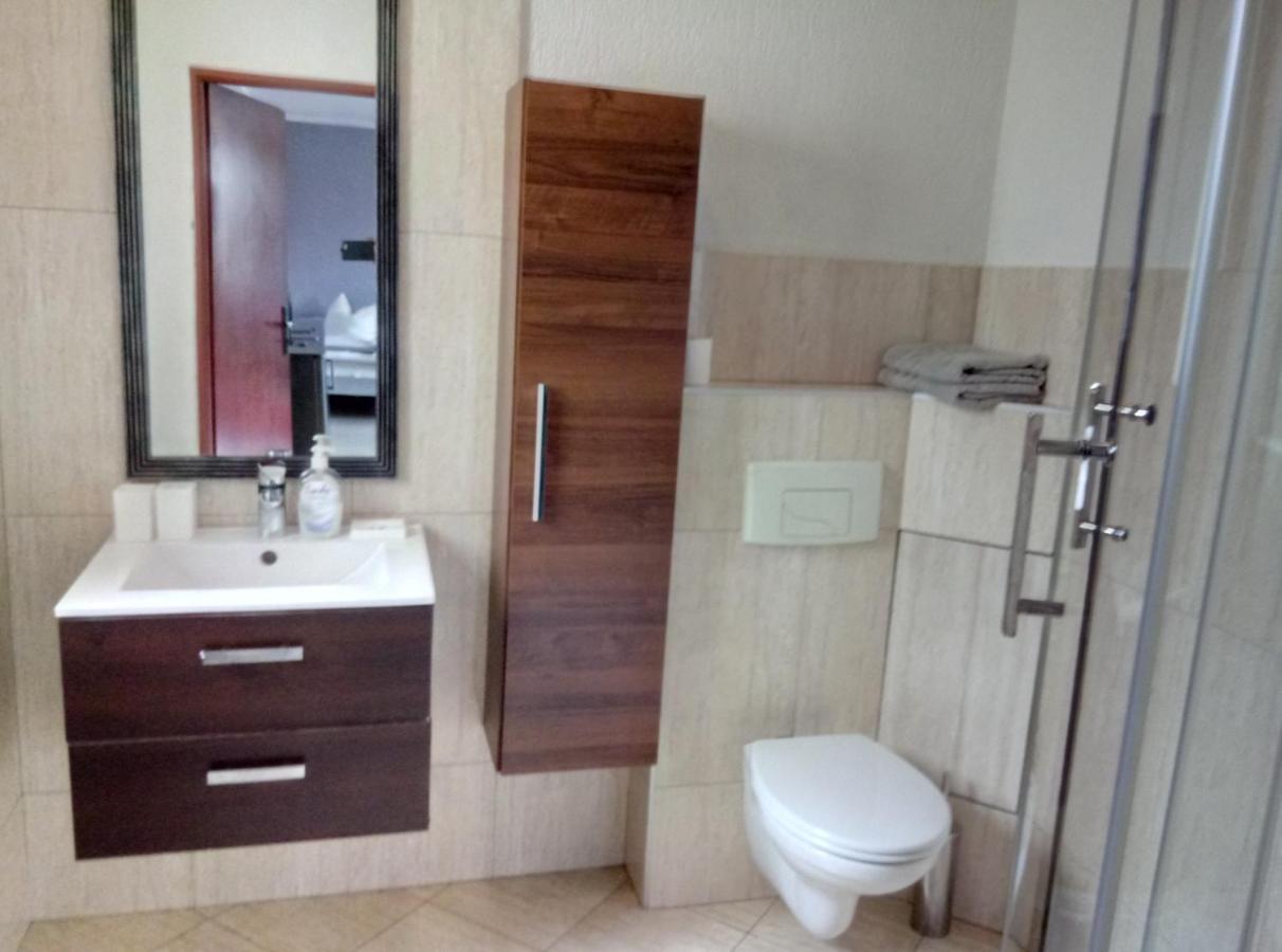 Apartamenty Krzywe Okna 지엘로나구라 외부 사진