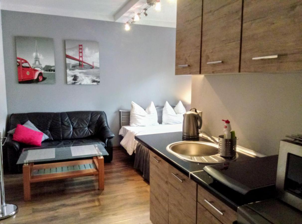 Apartamenty Krzywe Okna 지엘로나구라 외부 사진