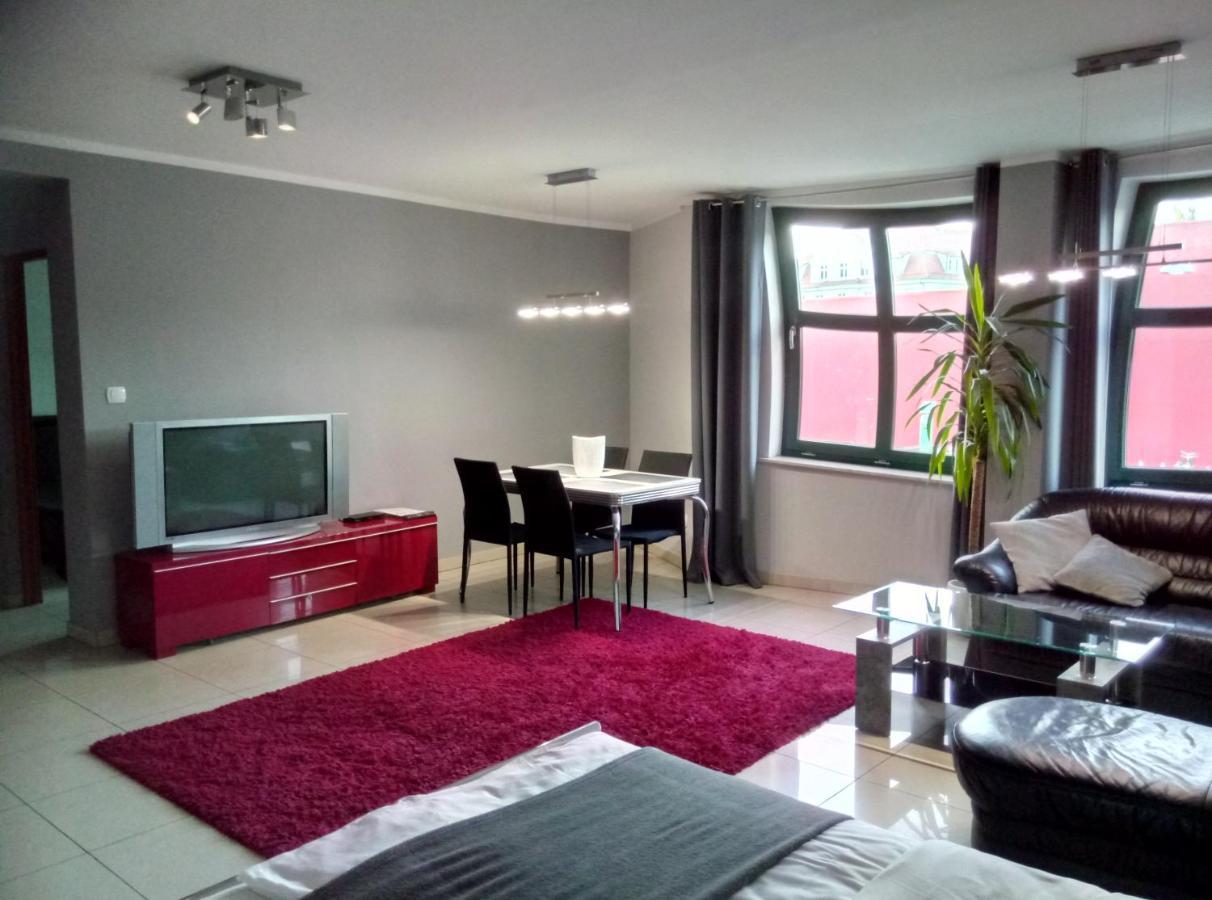 Apartamenty Krzywe Okna 지엘로나구라 외부 사진