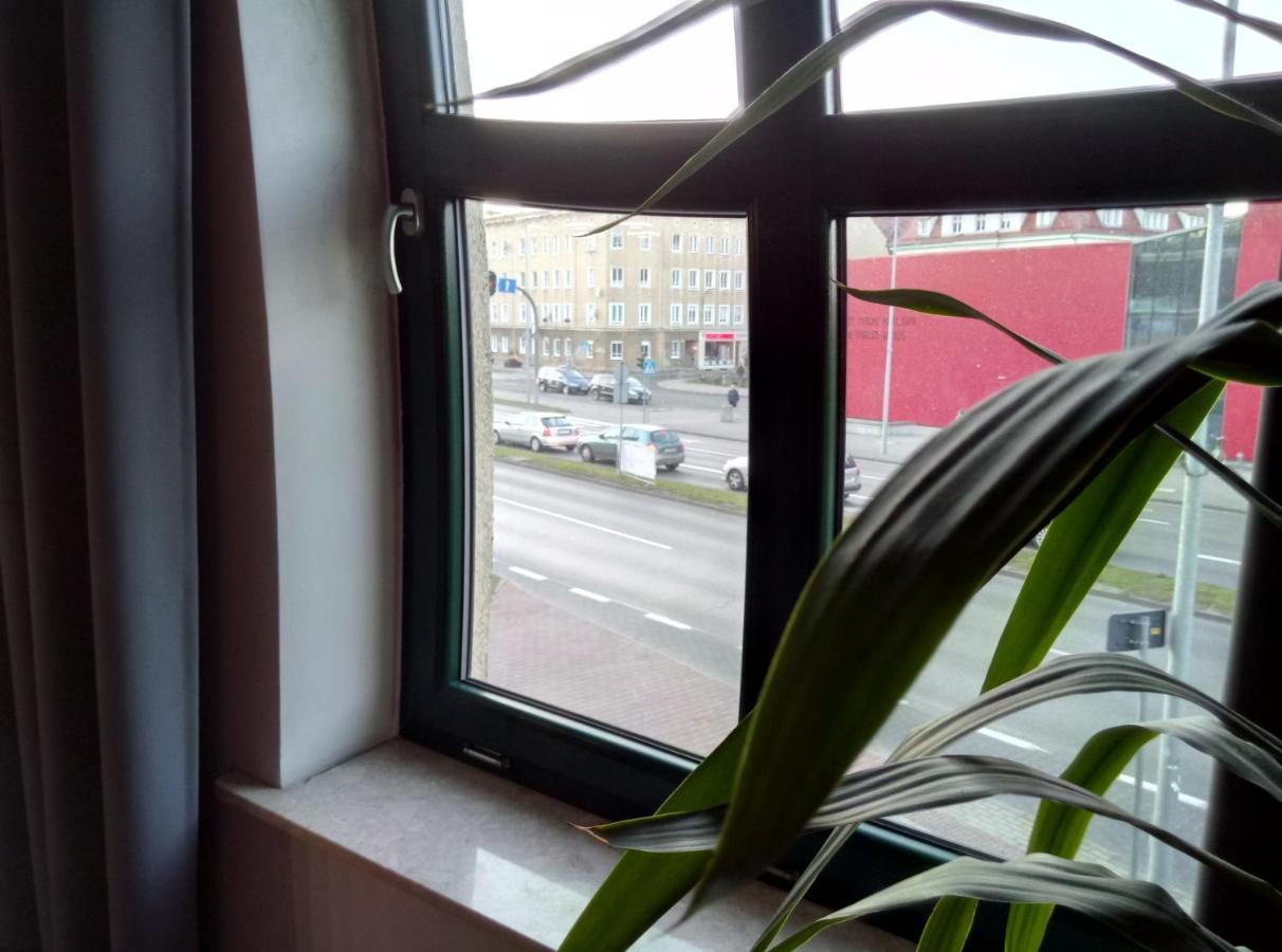 Apartamenty Krzywe Okna 지엘로나구라 외부 사진