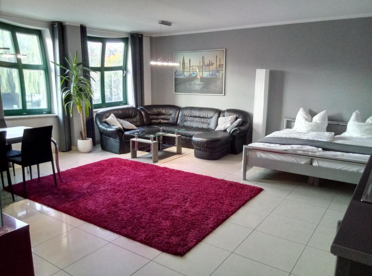 Apartamenty Krzywe Okna 지엘로나구라 외부 사진